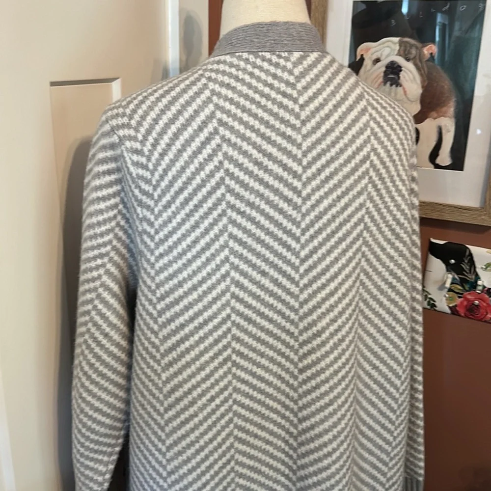 Torrid Gray & white Chevron pockets Long open front  duster 1 (14) cardigan